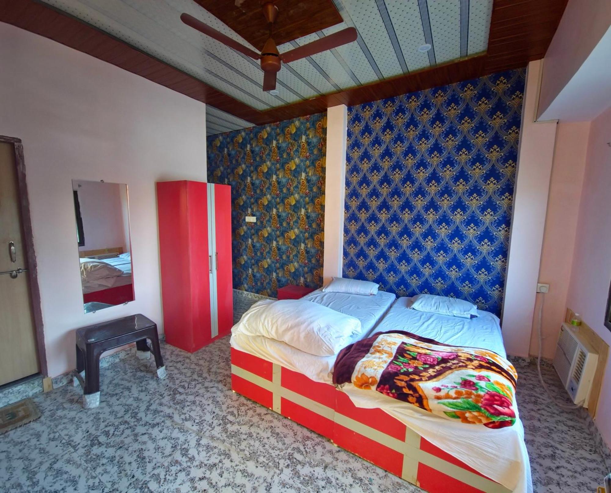 Hotel Kalika P Guest House Варанасі Екстер'єр фото